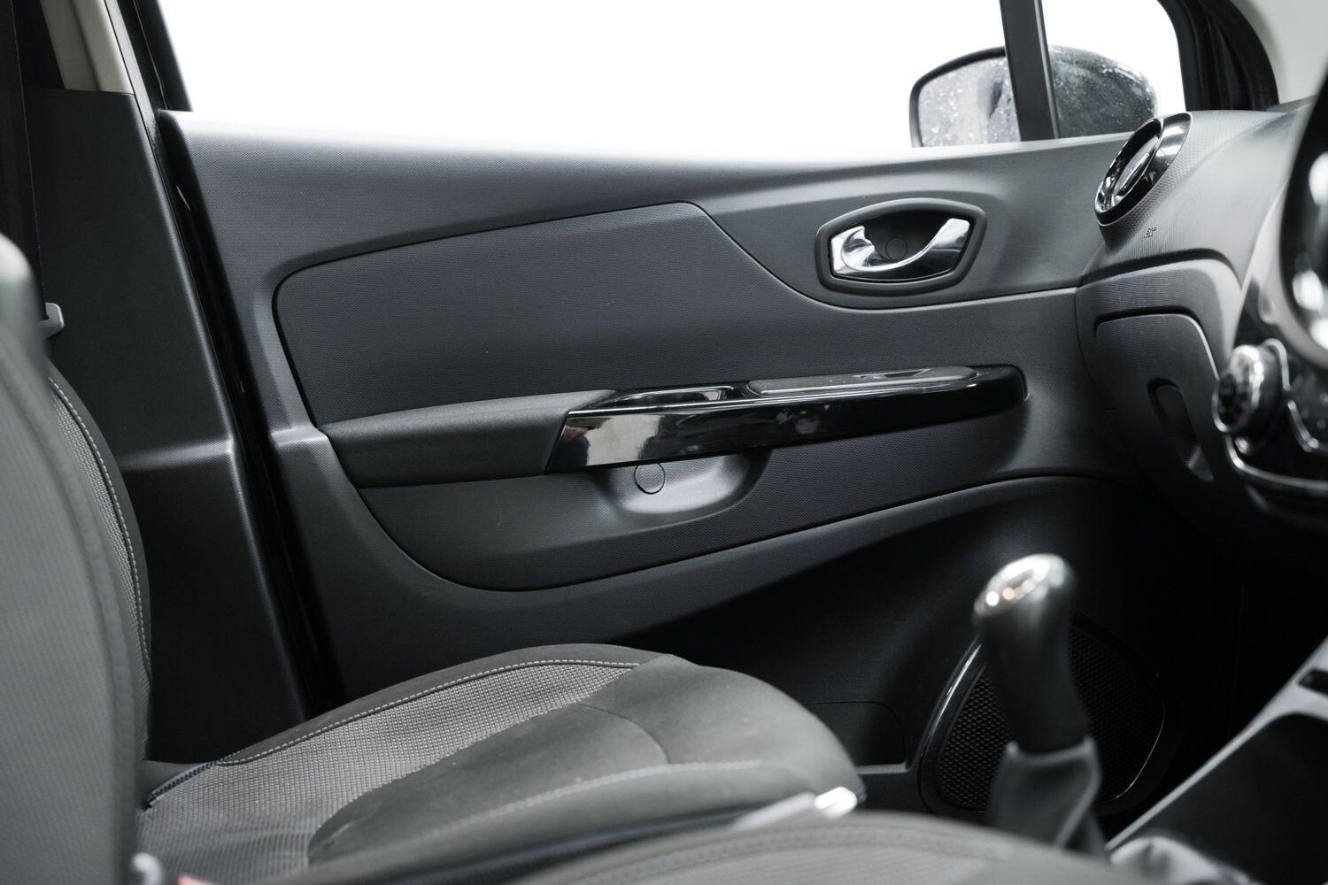 Used Renault Captur 2014 for sale - 76592467: Photo 19