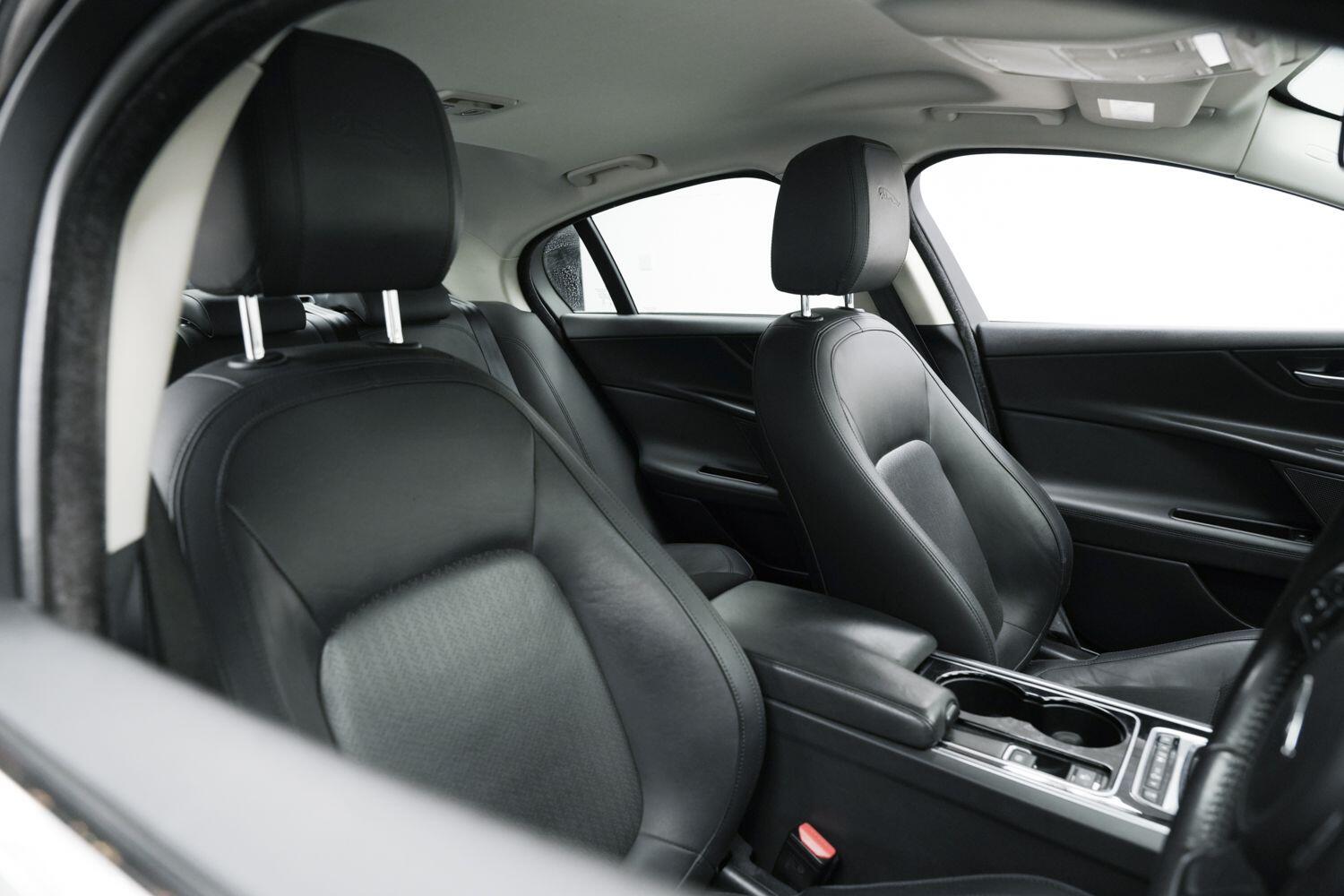 Used Jaguar XE 2016 for sale - 77454679: Photo 12