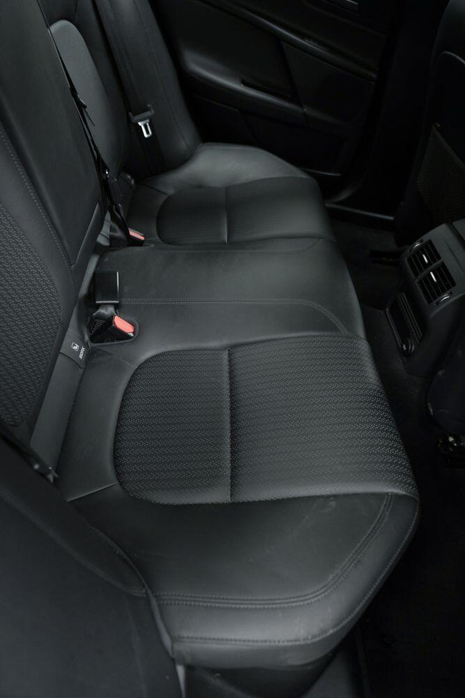 Used Jaguar XE 2016 for sale - 77454679: Photo 15