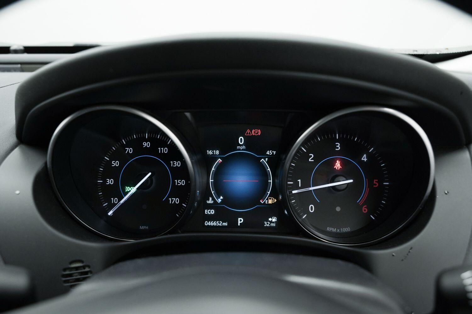 Used Jaguar XE 2016 for sale - 77454679: Photo 25