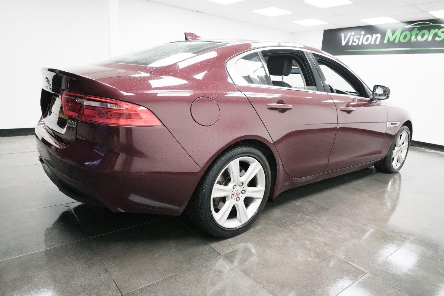 Used Jaguar XE 2016 for sale - 77454679: Photo 4