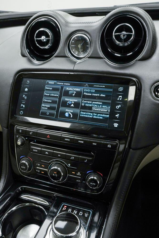 Used Jaguar XJ 2014 for sale - 77166717: Photo 29