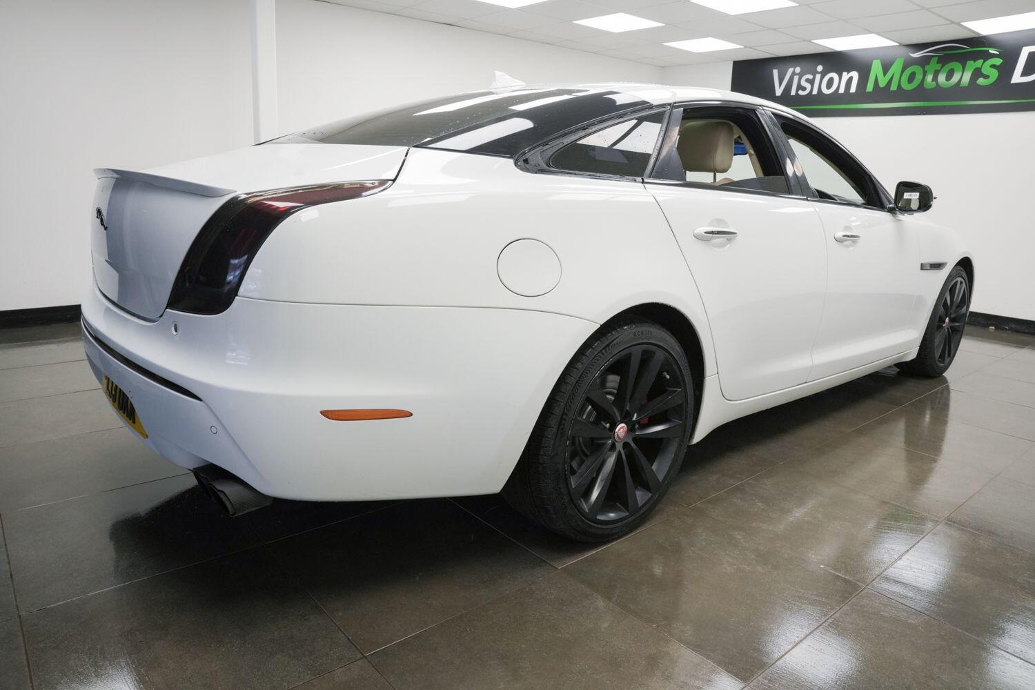 Used Jaguar XJ 2014 for sale - 77166717: Photo 4