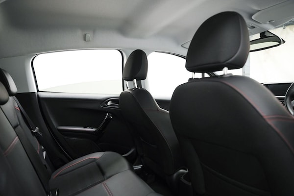 Used Peugeot 208 2017 for sale - 74849149: Photo 17