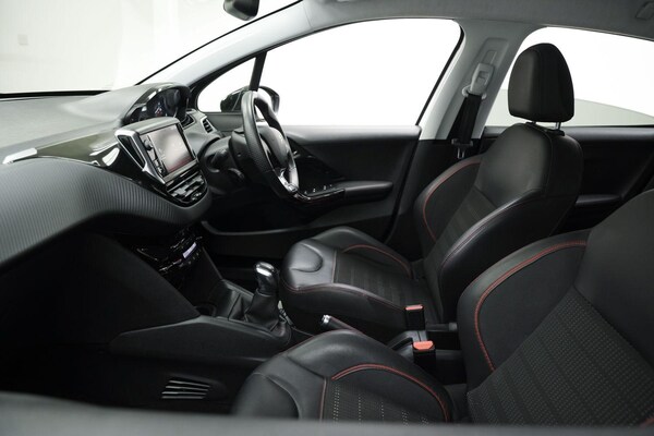 Used Peugeot 208 2017 for sale - 74849149: Photo 28