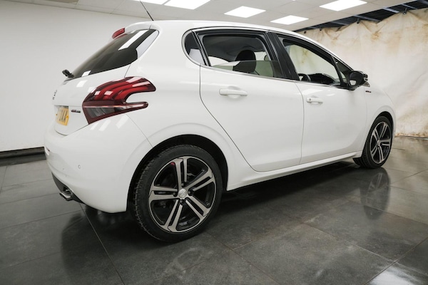 Used Peugeot 208 2017 for sale - 74849149: Photo 5