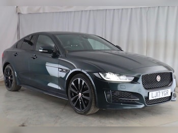 Used Jaguar XE 2017 for sale - 78695651: Photo