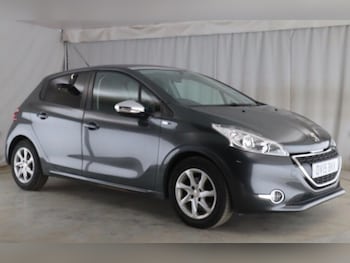 Used Peugeot 208 2015 for sale - 79075393: Photo