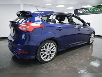 Used Ford Focus 2017 for sale - 76084260: Photo 4