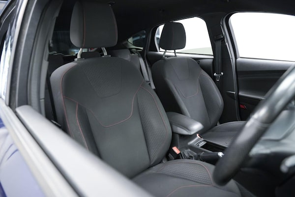 Used Ford Focus 2017 for sale - 76084260: Photo 9