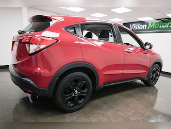 Used Honda HR-V 2017 for sale - 77120869: Photo
