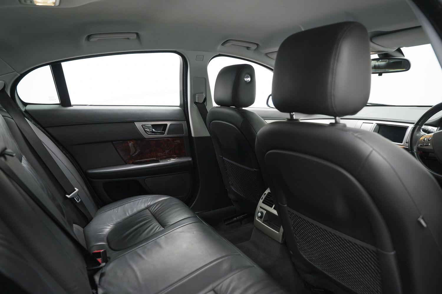 Used Jaguar XF 2010 for sale - 77898172: Photo 15