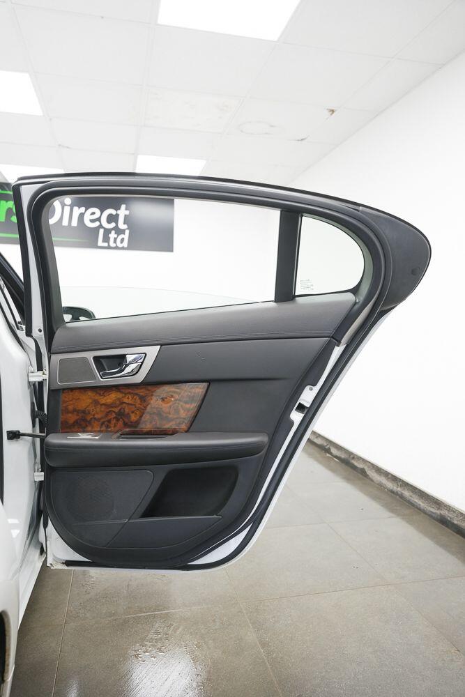 Used Jaguar XF 2010 for sale - 77898172: Photo 17