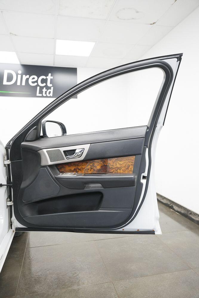 Used Jaguar XF 2010 for sale - 77898172: Photo 18
