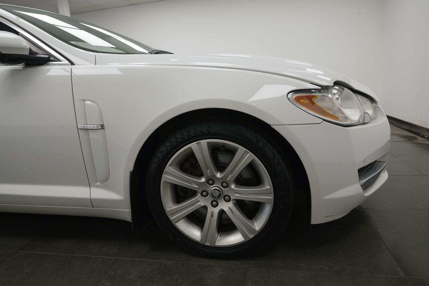 Used Jaguar XF 2010 for sale - 77898172: Photo 5