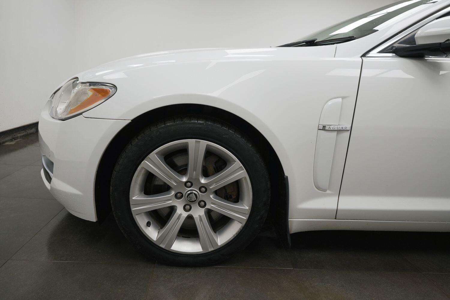 Used Jaguar XF 2010 for sale - 77898172: Photo 6