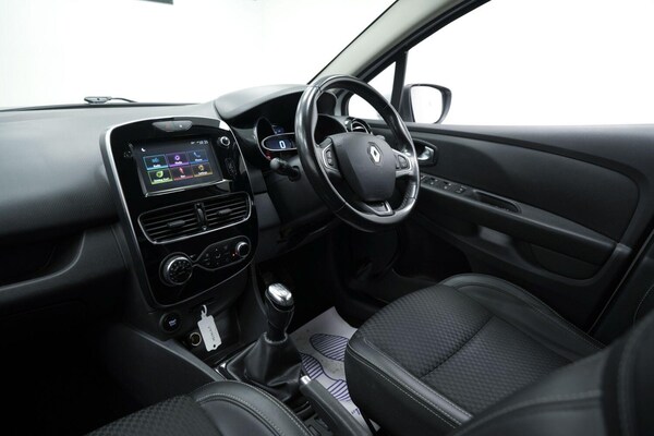 Used Renault Clio 2017 for sale - 76166647: Photo 19