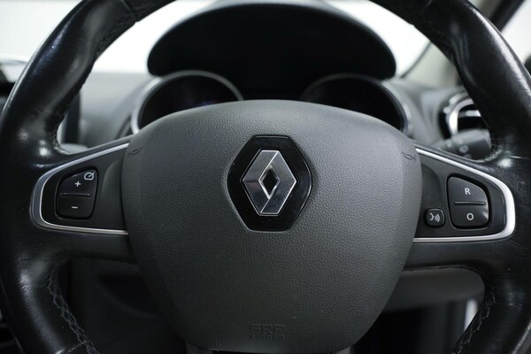 Used Renault Clio 2017 for sale - 76166647: Photo 24