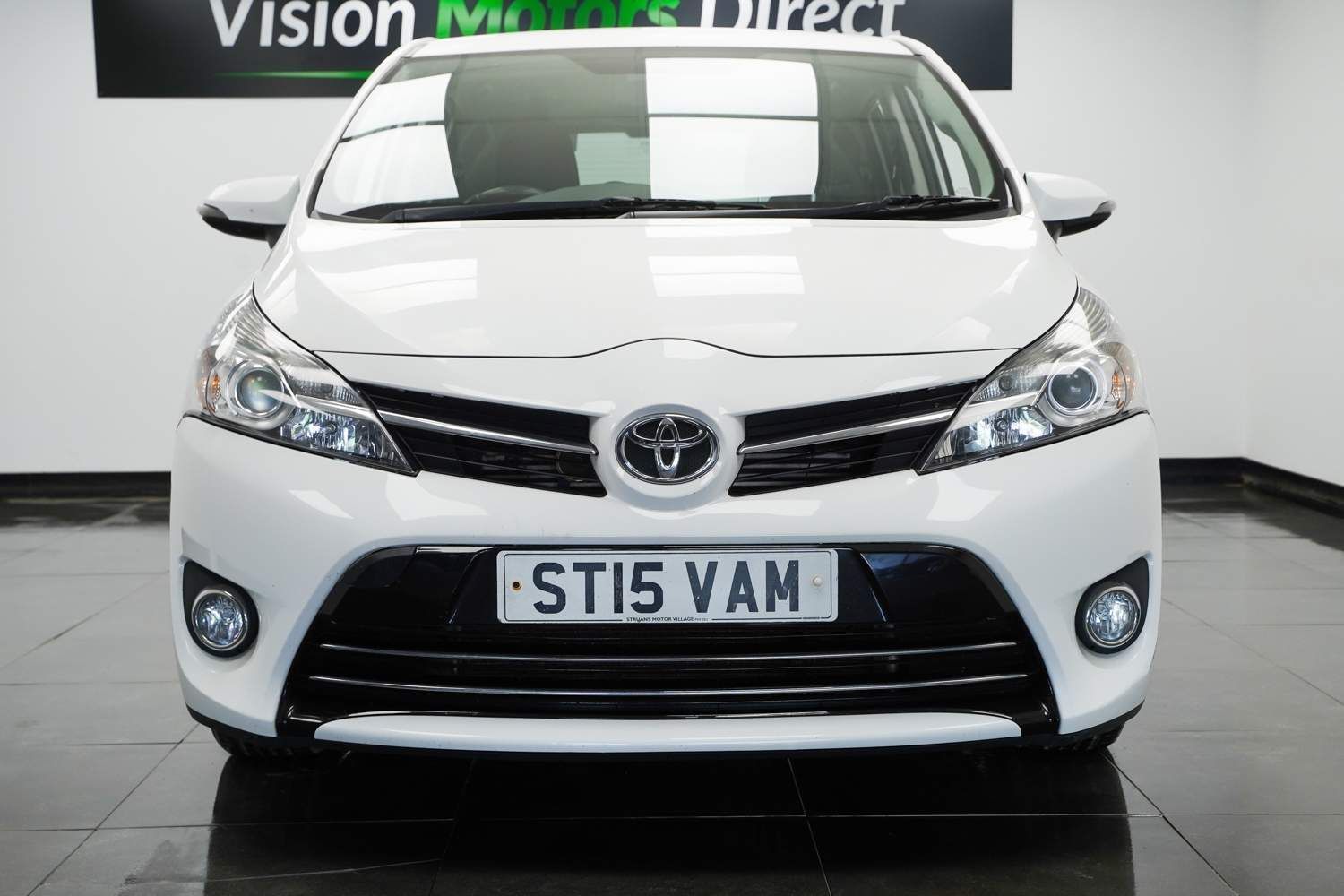 Used Toyota Verso 2015 for sale - 76780869: Photo 2
