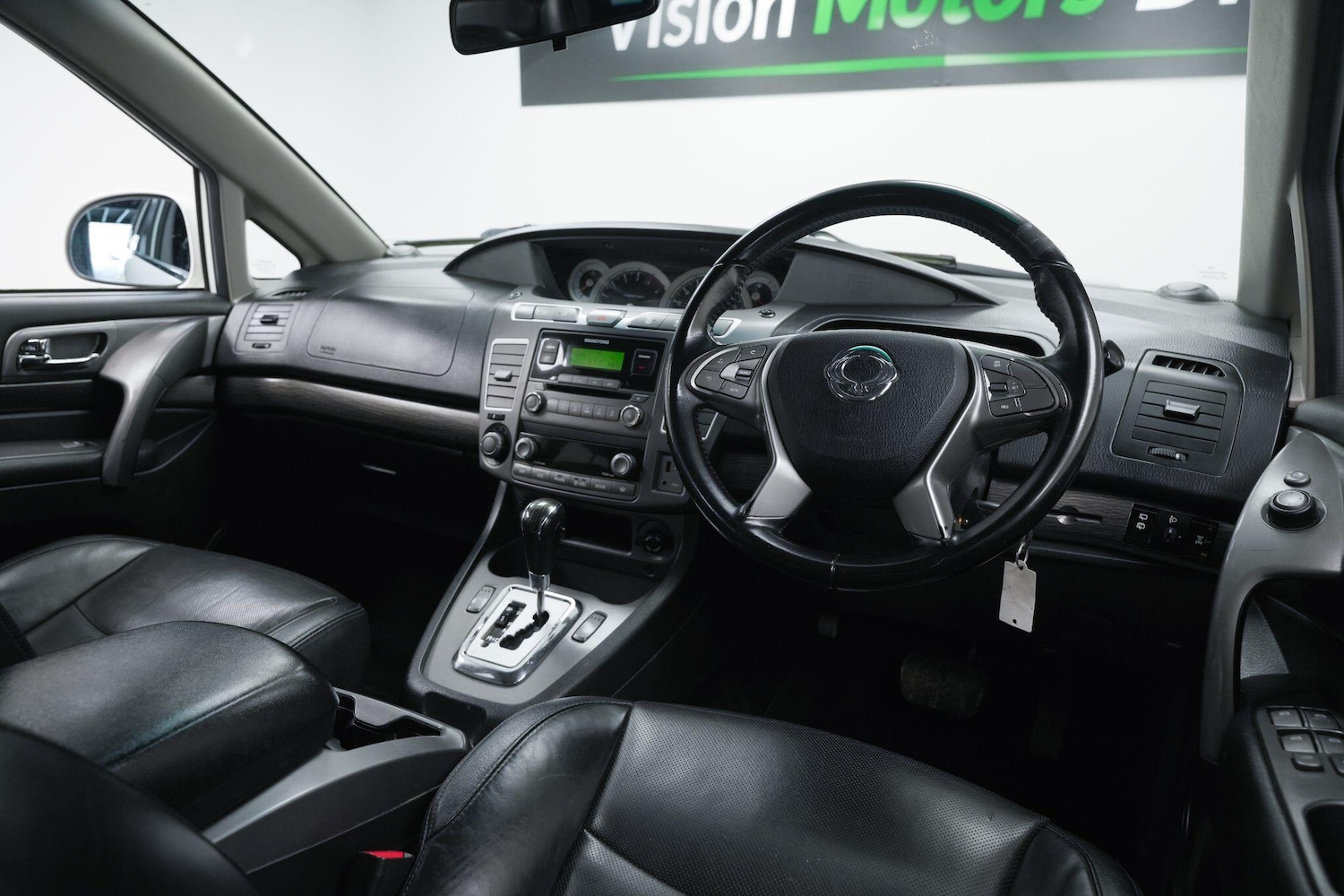 Used Ssangyong Turismo 2017 for sale - 78219930: Photo 11