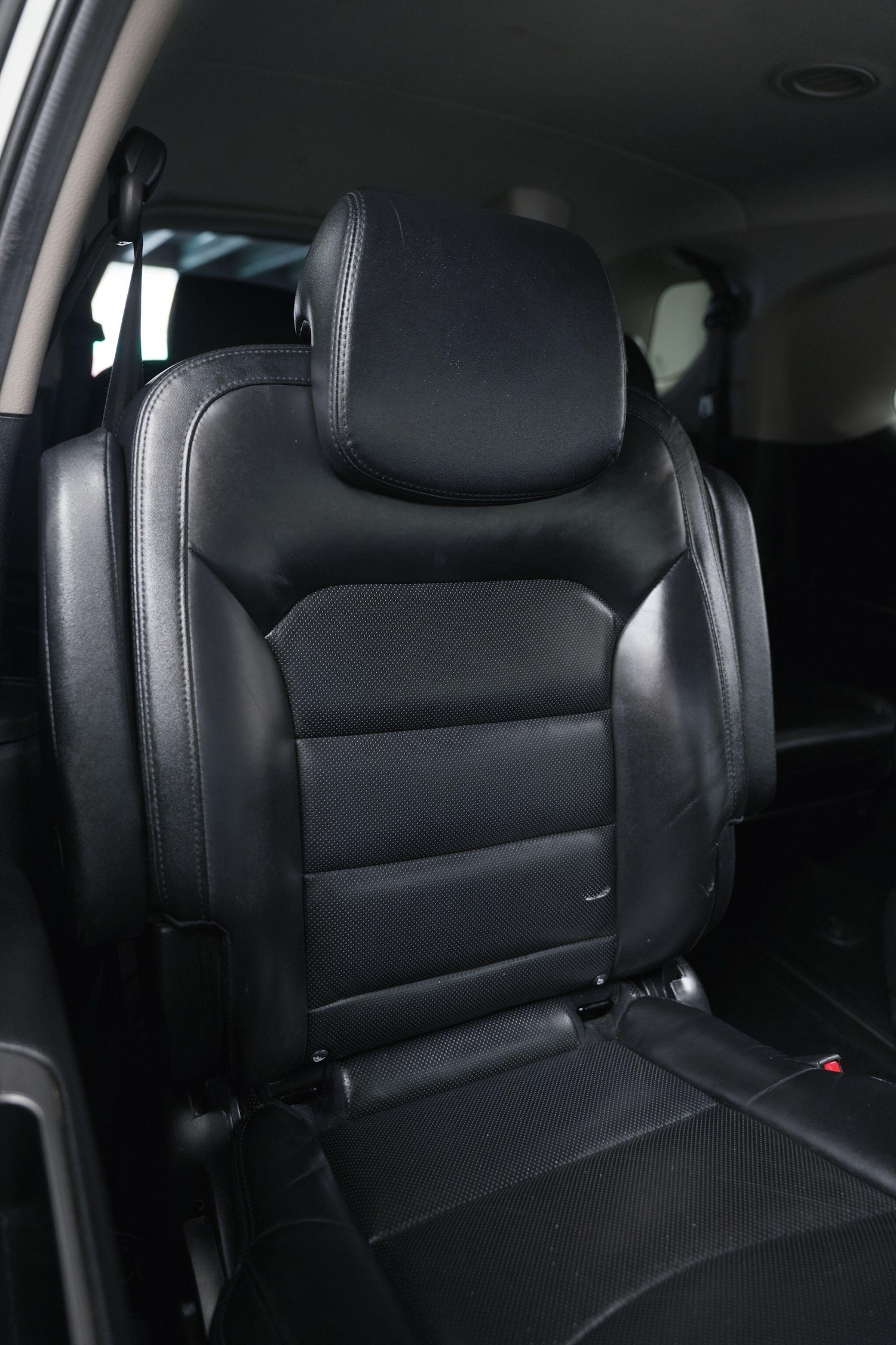 Used Ssangyong Turismo 2017 for sale - 78219930: Photo 15