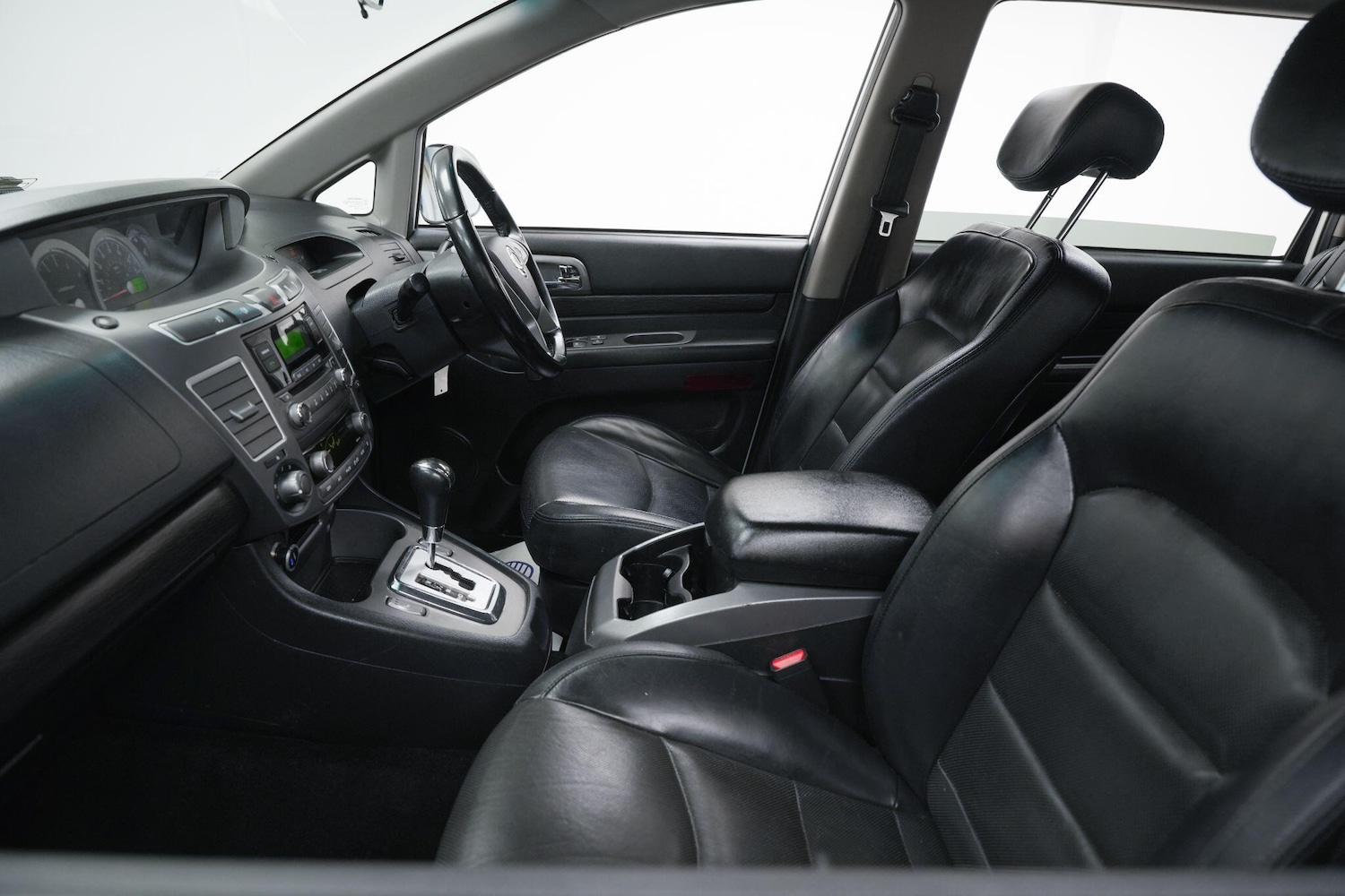 Used Ssangyong Turismo 2017 for sale - 78219930: Photo 29