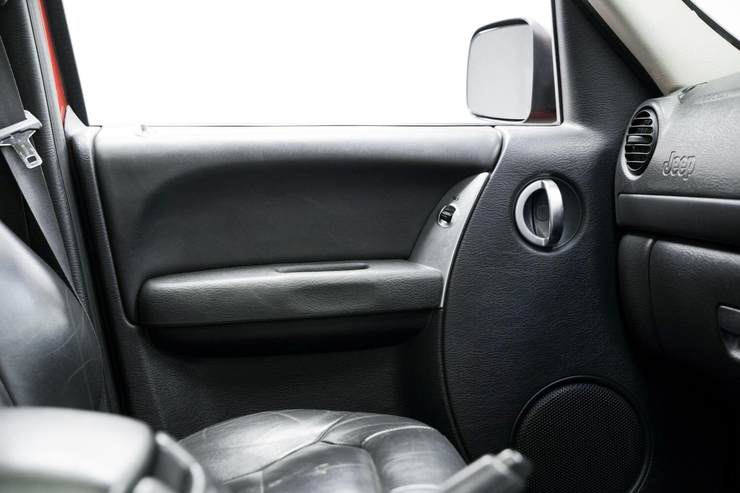 Used Jeep Cherokee 2002 for sale - 77454935: Photo 20