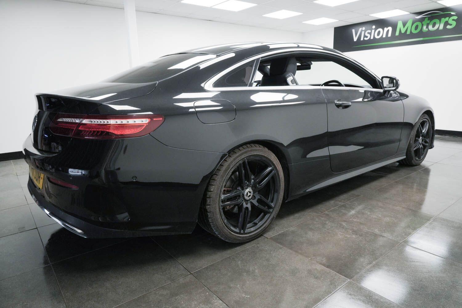 Used Mercedes-Benz E Class 2017 for sale - 76166527: Photo 4