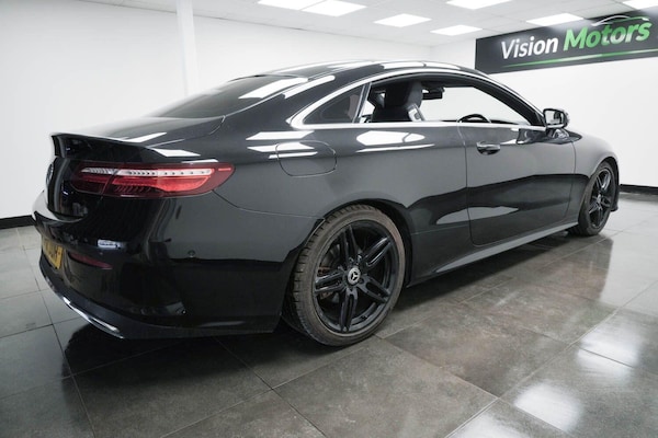 Used Mercedes-Benz E-Class 2017 for sale - 76166527: Photo 4