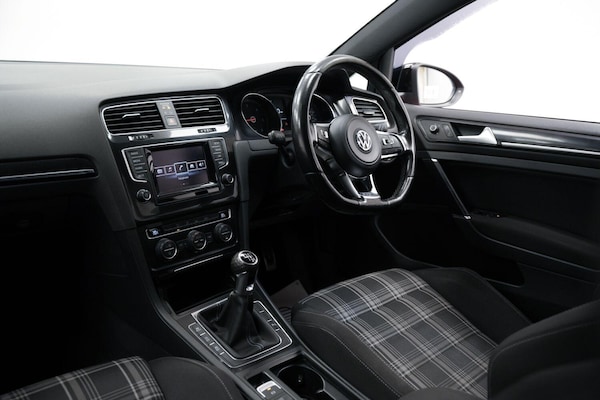 Used Volkswagen Golf 2014 for sale - 76166365: Photo 16