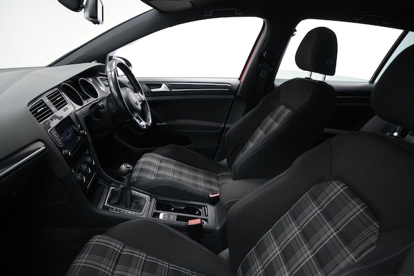 Used Volkswagen Golf 2014 for sale - 76166365: Photo 25