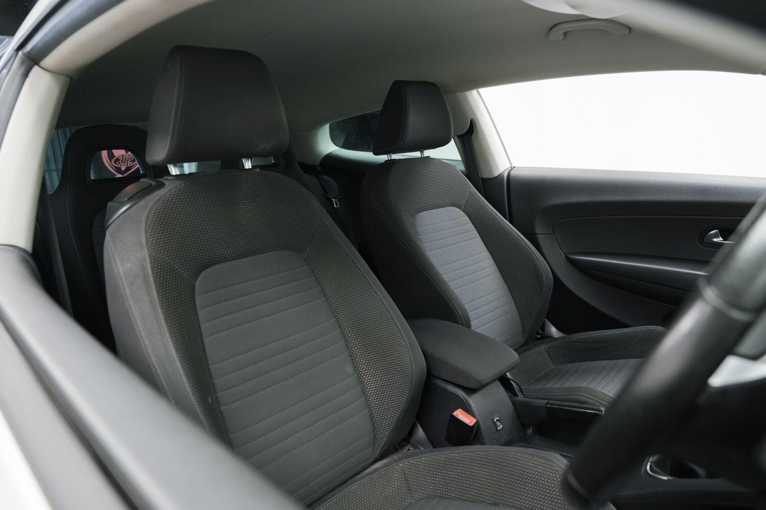 Used Volkswagen Scirocco 2011 for sale - 76408863: Photo 13