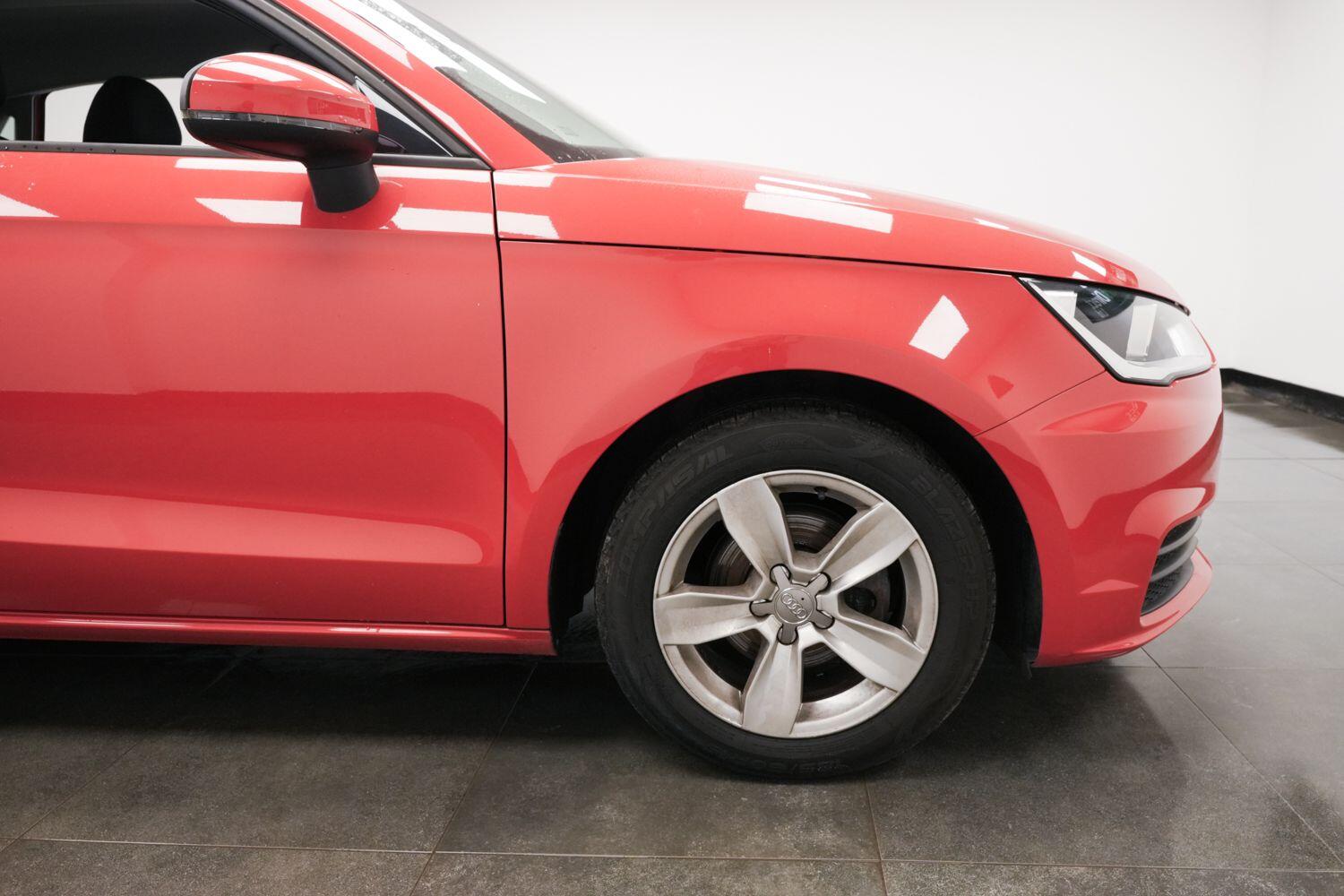 Used Audi A1 2016 for sale - 76549437: Photo 5