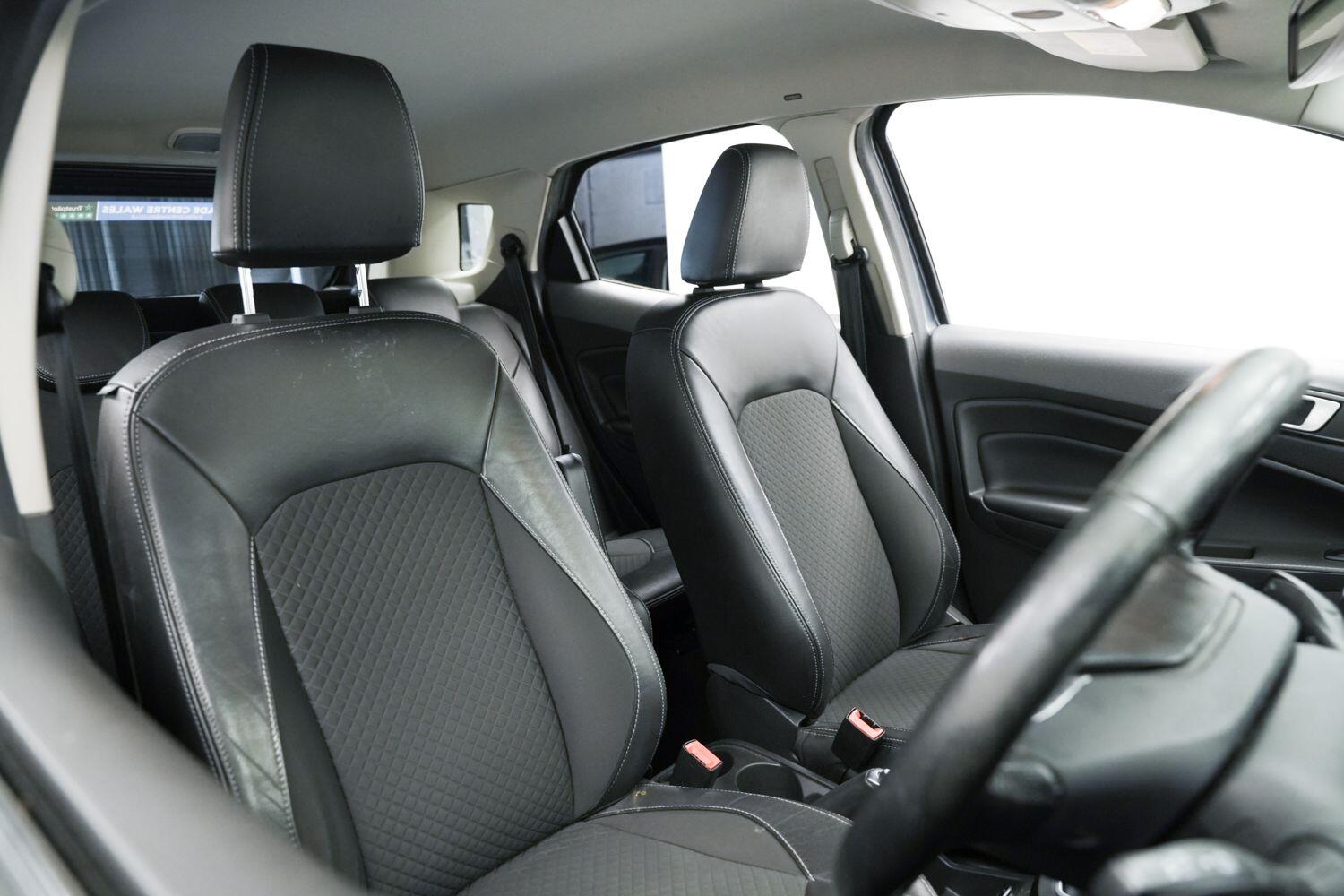 Used Ford Ecosport 2017 for sale - 76592576: Photo 11