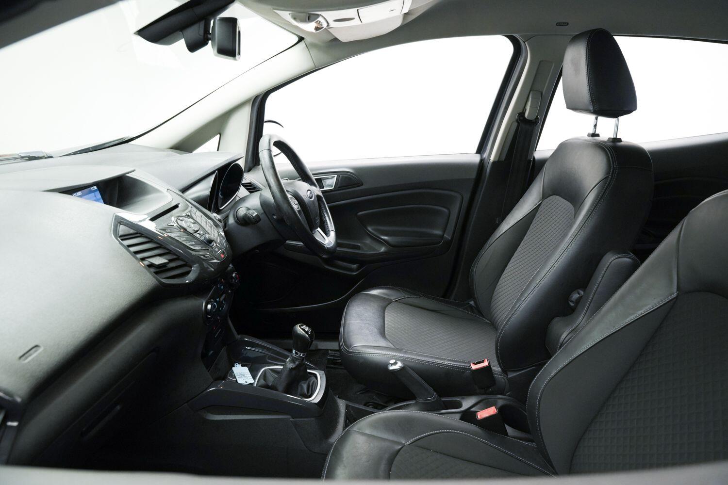 Used Ford Ecosport 2017 for sale - 76592576: Photo 24