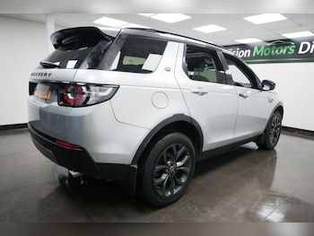 Used Land Rover Discovery Sport 2017 for sale - 77784518: Photo