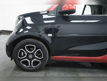 Used smart fortwo 2017 for sale - 79532532: Photo