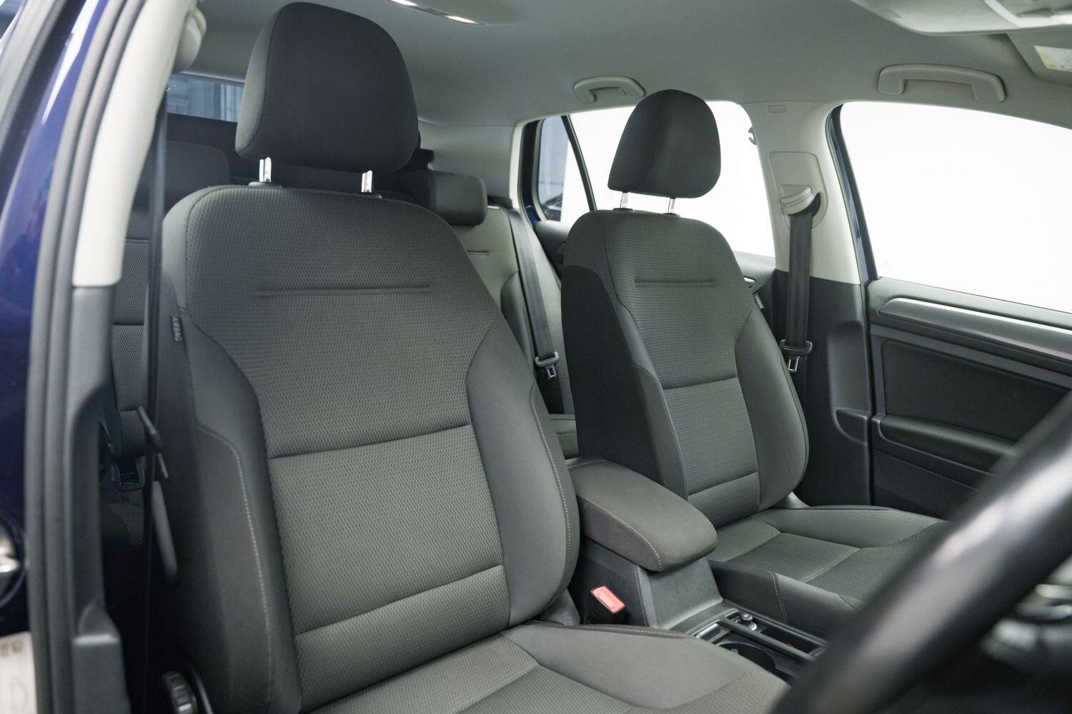 Used Volkswagen Golf 2017 for sale - 77612518: Photo 12