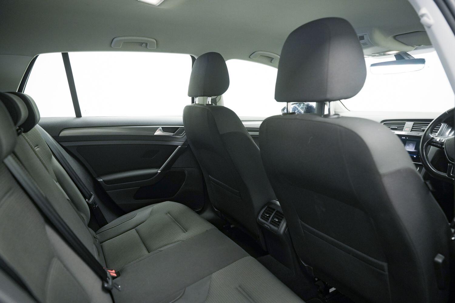 Used Volkswagen Golf 2017 for sale - 77612518: Photo 16