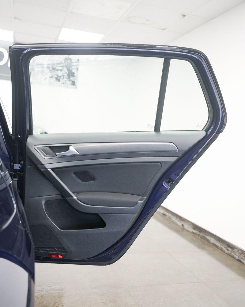 Used Volkswagen Golf 2017 for sale - 77612518: Photo 17