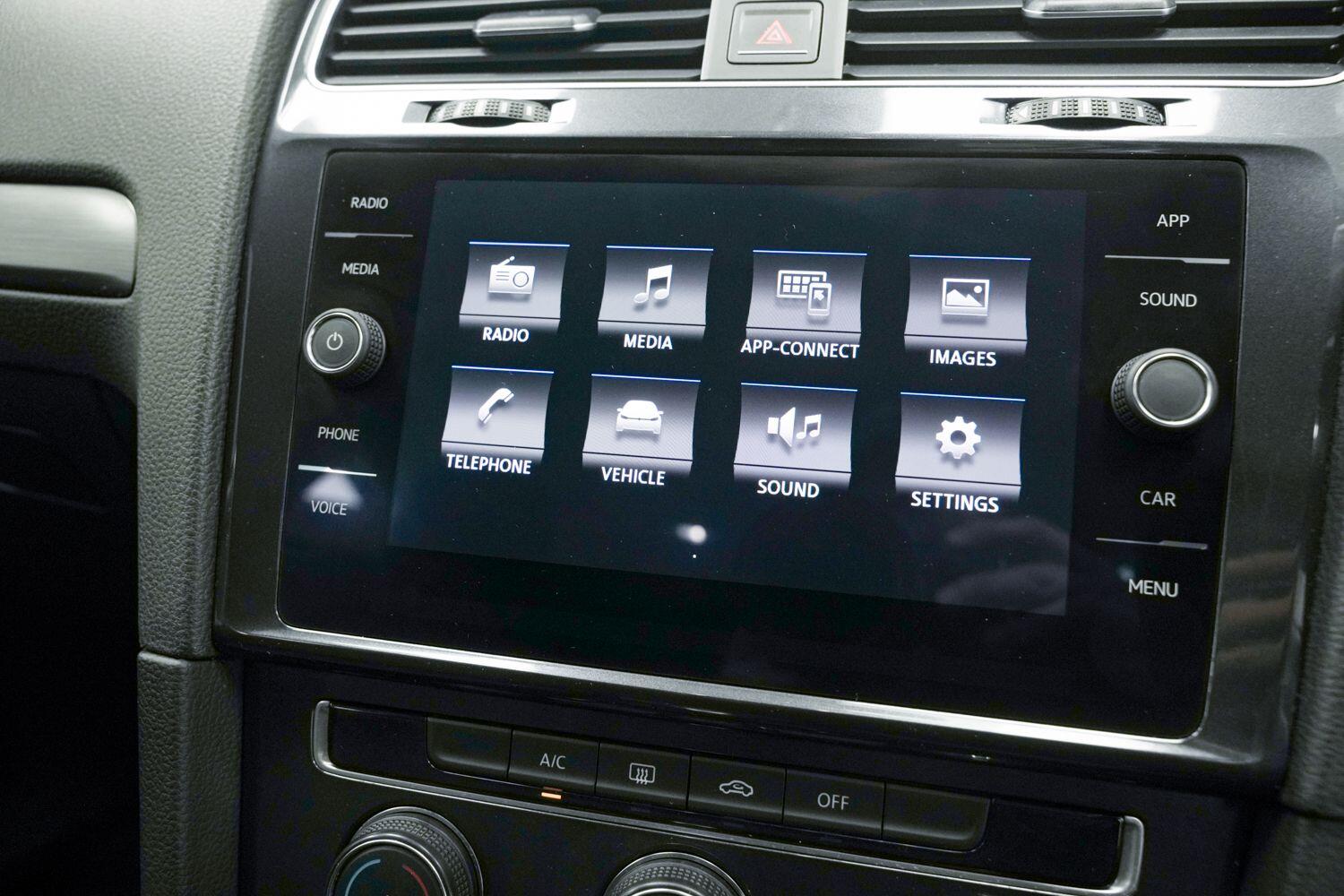 Used Volkswagen Golf 2017 for sale - 77612518: Photo 24