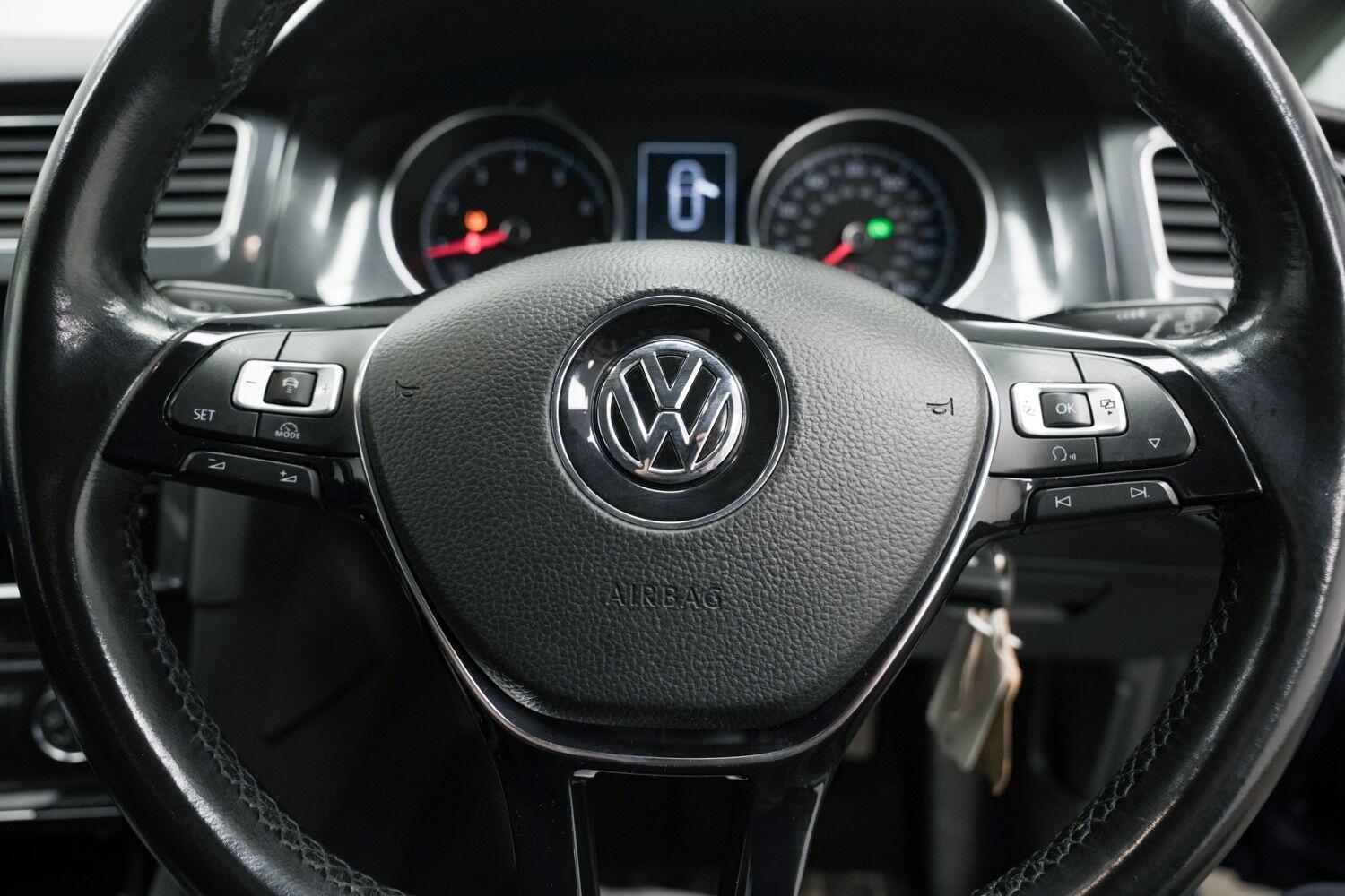 Used Volkswagen Golf 2017 for sale - 77612518: Photo 25