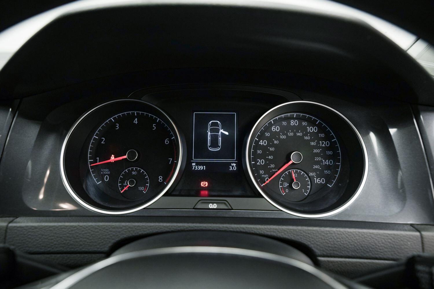 Used Volkswagen Golf 2017 for sale - 77612518: Photo 26