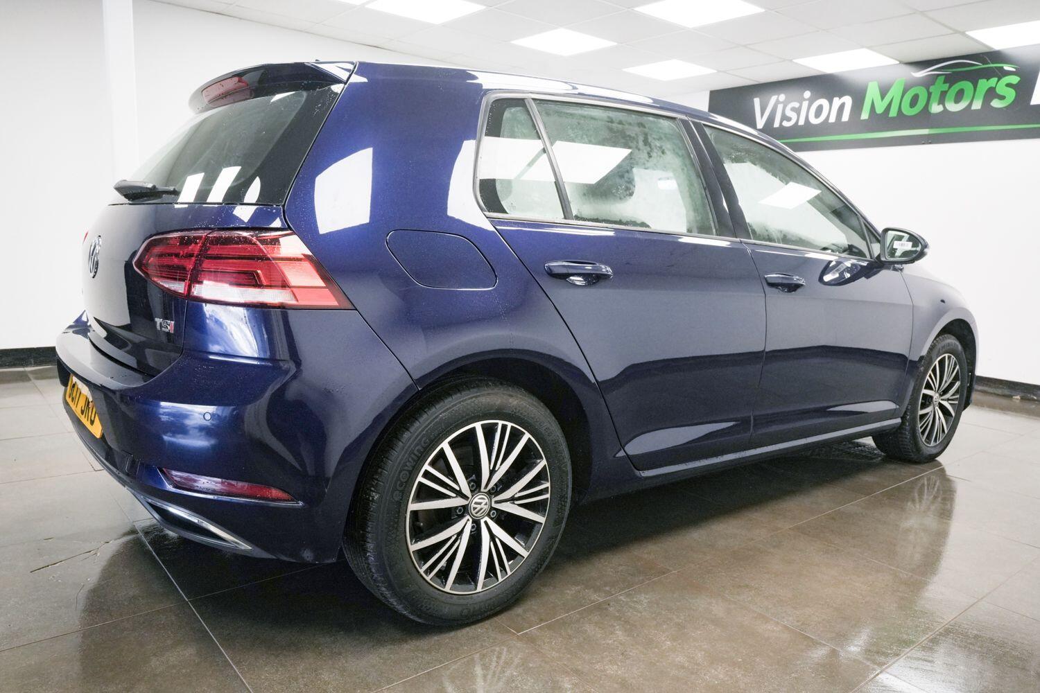 Used Volkswagen Golf 2017 for sale - 77612518: Photo 4