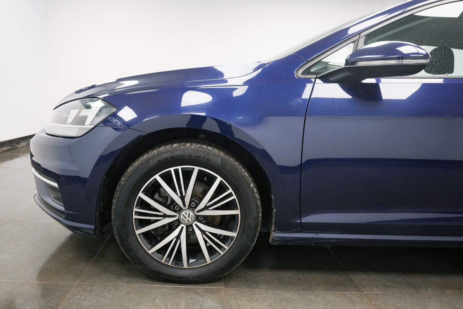 Used Volkswagen Golf 2017 for sale - 77612518: Photo 6