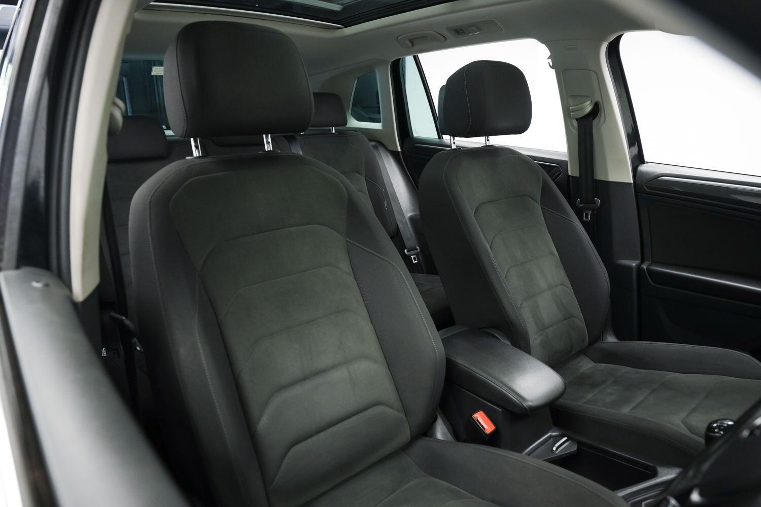 Used Volkswagen Tiguan 2018 for sale - 76743181: Photo 10