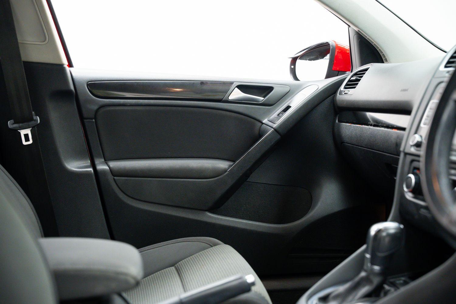 Used Volkswagen Golf 2012 for sale - 76912911: Photo 14