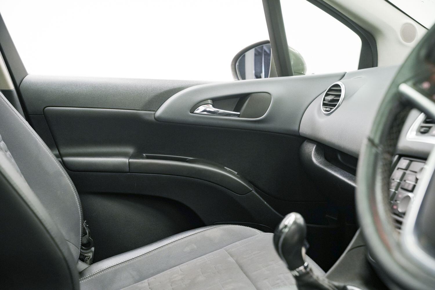 Used Vauxhall Meriva 2014 for sale - 77612453: Photo 22