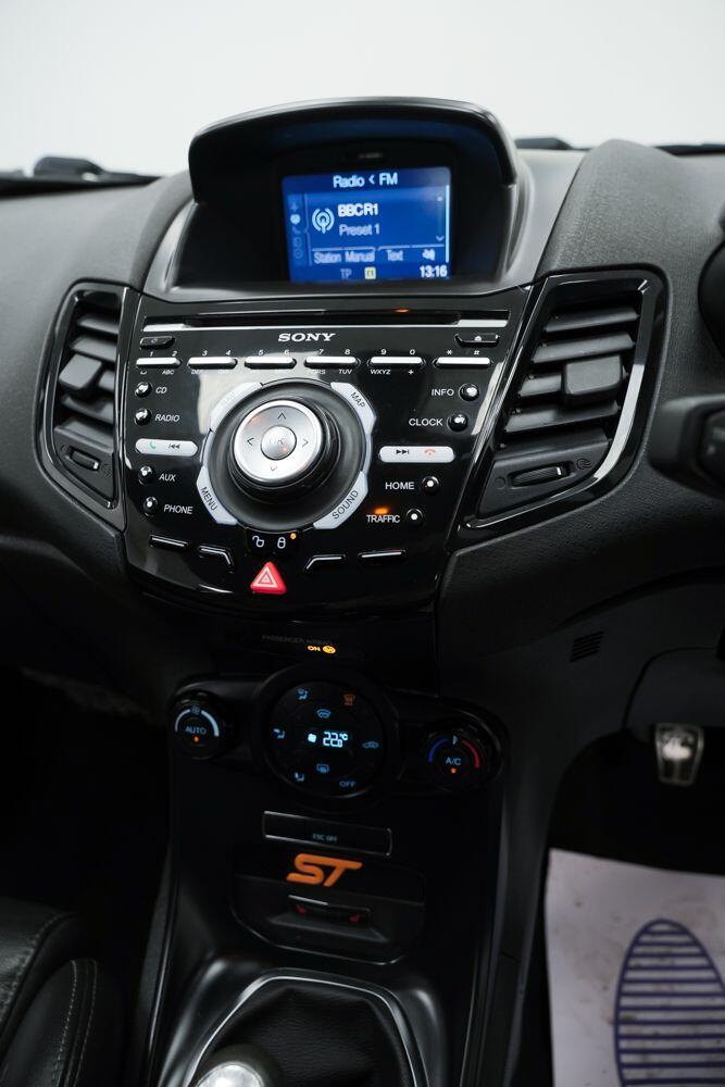 Used Ford Fiesta 2016 for sale - 76926222: Photo 15