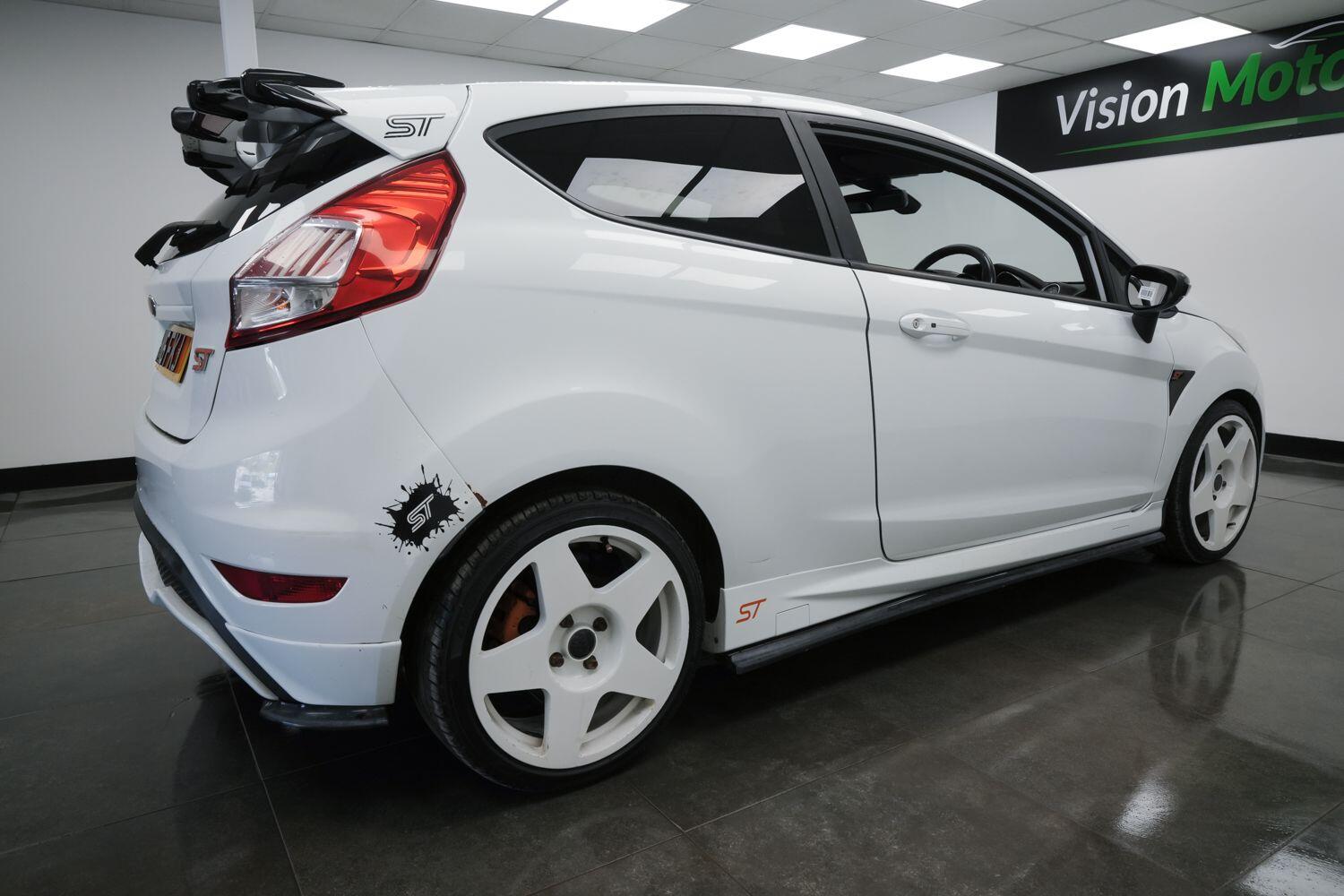 Used Ford Fiesta 2016 for sale - 76926222: Photo 4